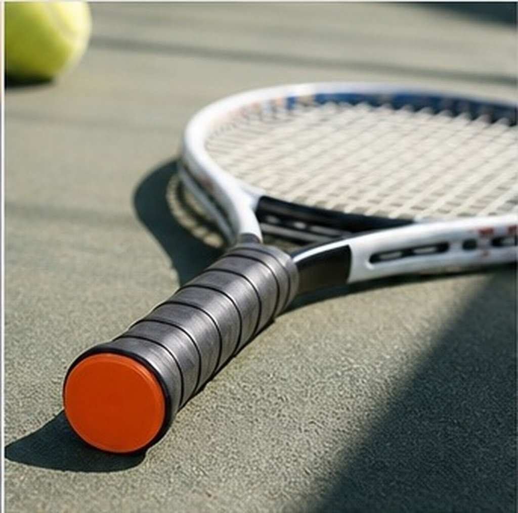 シリコン製バドミントンラケット用グリップエンドカバー、ラケッ - Badminton Racket Carbon のレビューと価格