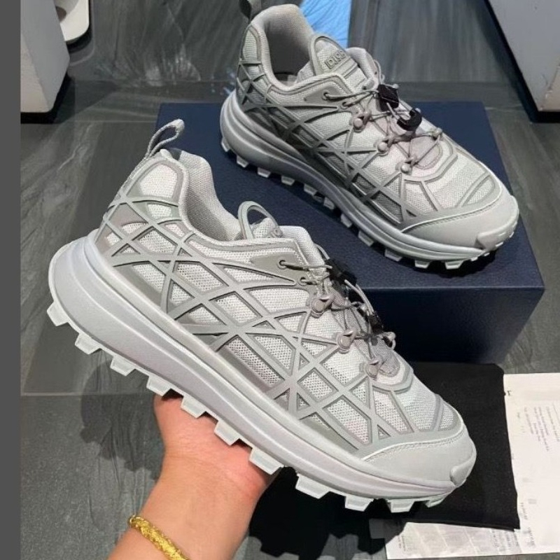 男性スニーカーカジュアルアウトドアシューズランニングファッシ - Badminton Shoes のレビューと価格