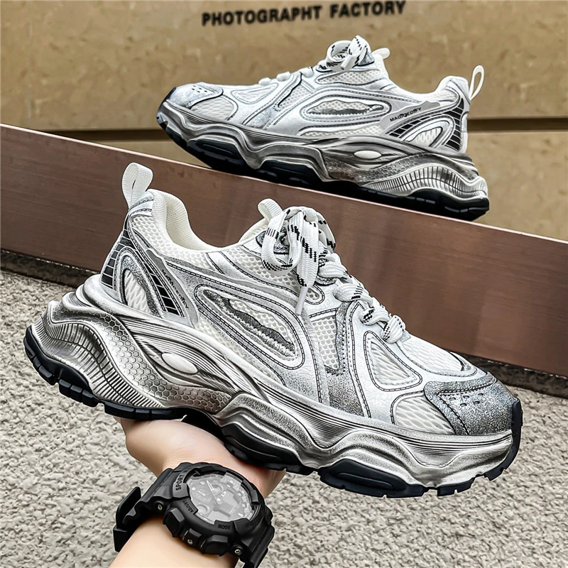高級感のある通気性の良いテニスシューズ。レースアップ式でクラ - Badminton Shoes Men のレビューと価格